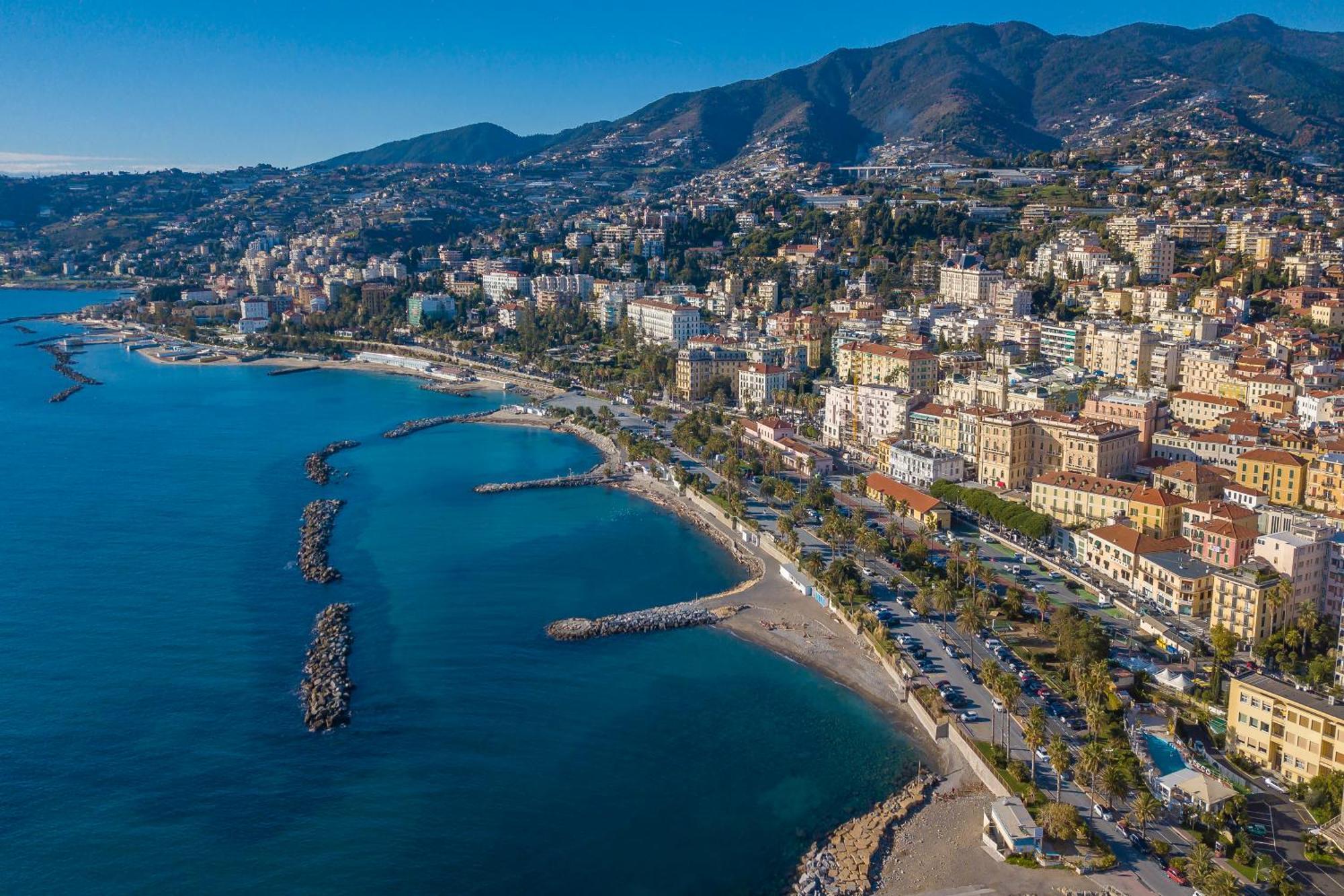 Casa Emma With Sea Glimpse - Happy Rentals Sanremo Exteriör bild