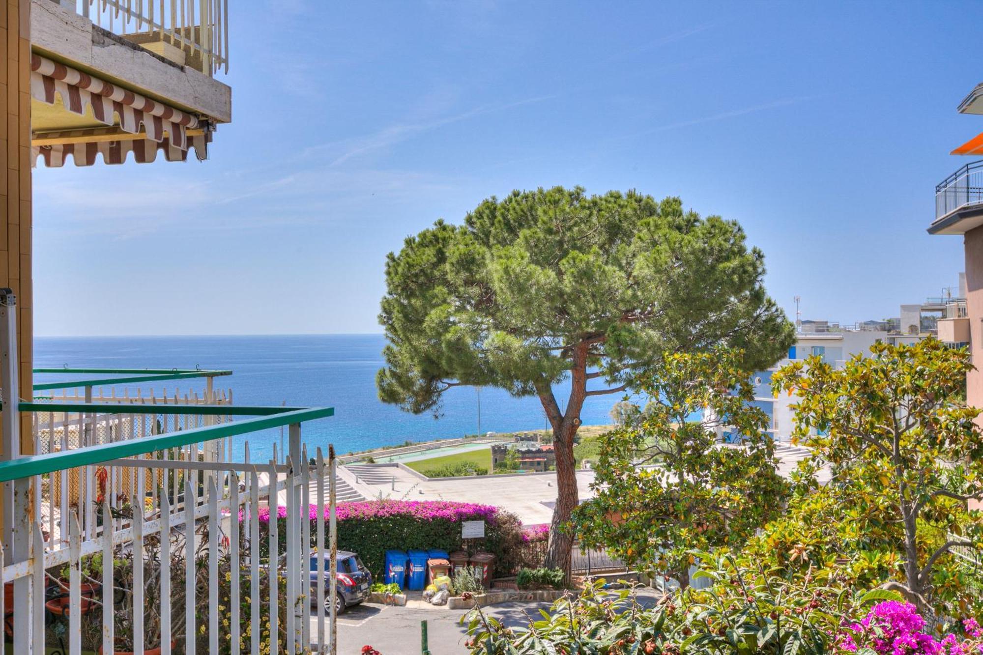 Casa Emma With Sea Glimpse - Happy Rentals Sanremo Exteriör bild